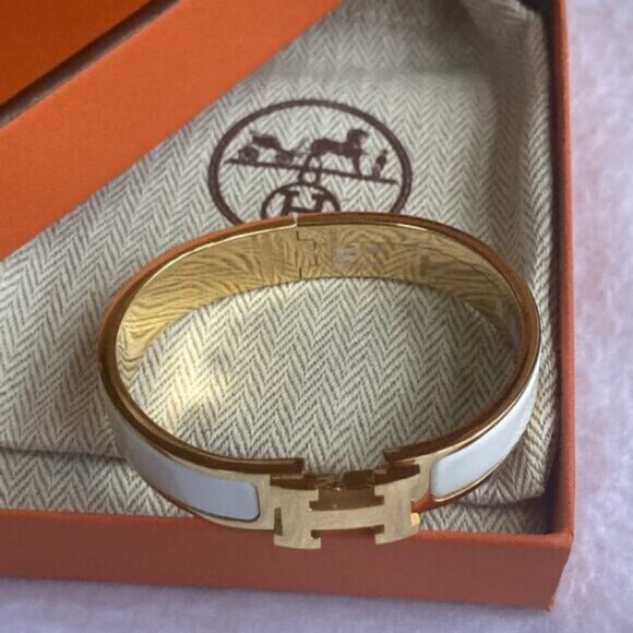 NWT Hermes Clic Enamel Bracelet Blanc White Gold, size Small - Picture 1 of 6